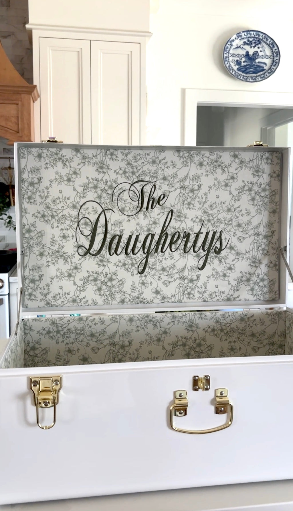 Heirloom Trunk - Grand