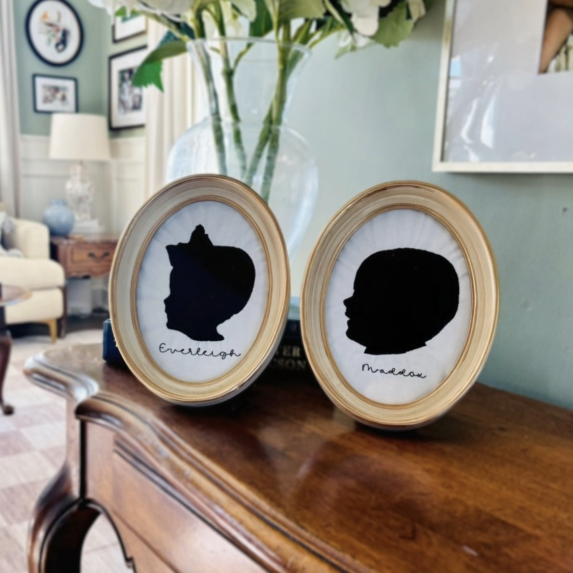 Custom Embroidered Silhouette Portrait (Framed 5x7)